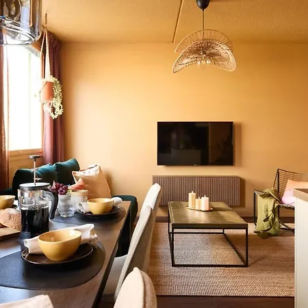Appartement Amazing 3br, Balcony And Parking *