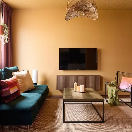 Amazing 3br, Balcony And Parking Appartement *
