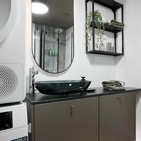 Amazing 3br, Balcony And Parking Appartement